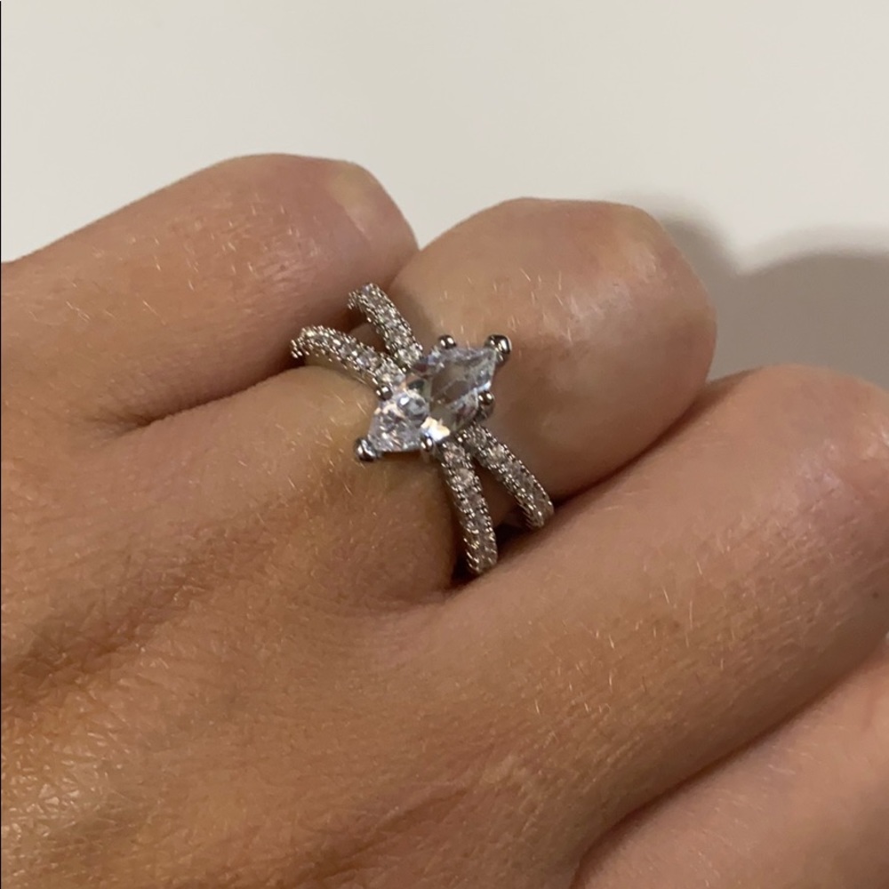 925 Sterling Silver Marquise Cut Sapphire Ring - Picture 4 of 7